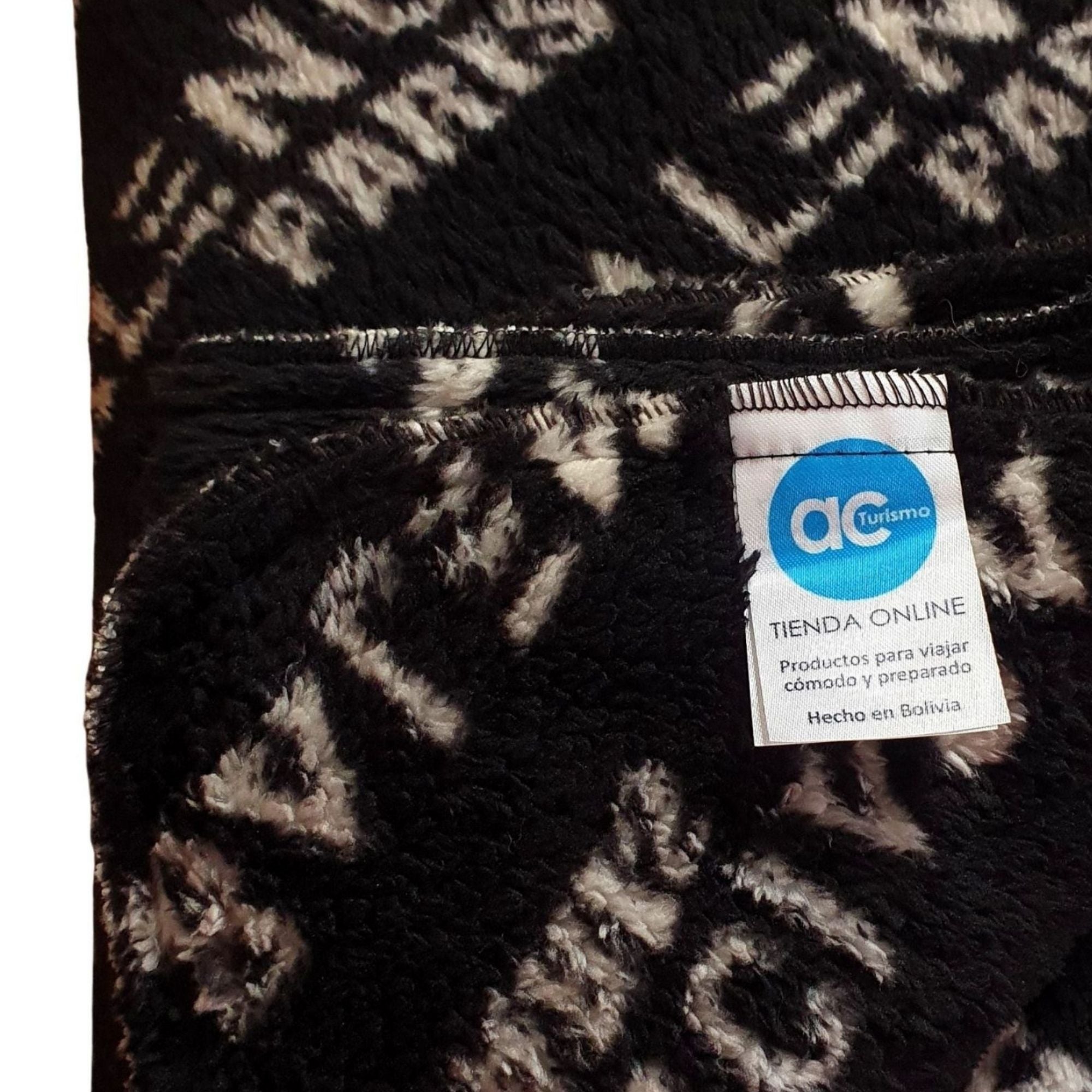 Manta premium “acturismo” semigruesa negra con diseño Balenciaga